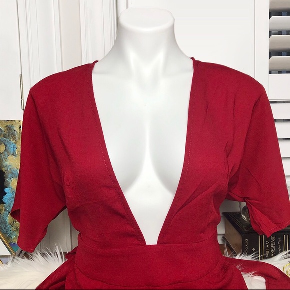 ❤️🔥RED HOT DEEP V JUMPSUIT 🔥❤️ - Picture 5 of 6